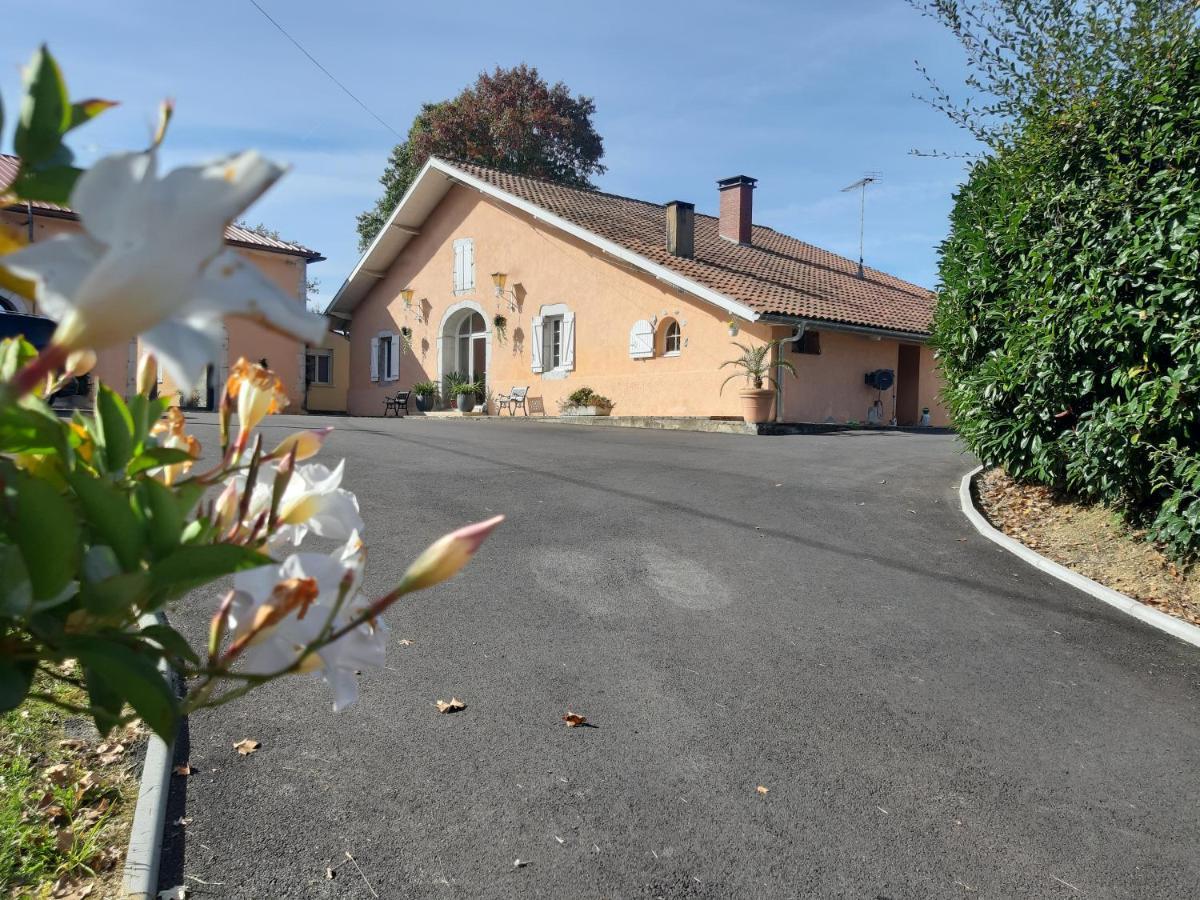 Gite L'Ecureuil*** Mouscardes Exterior foto
